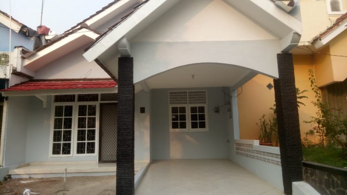 Rumah Dijual Fully Furnished di Cluster Meadow Green Lippo Cikarang 